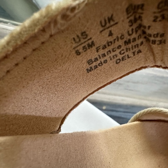 Life stride size 6.5 off white wedge - Picture 2 of 3